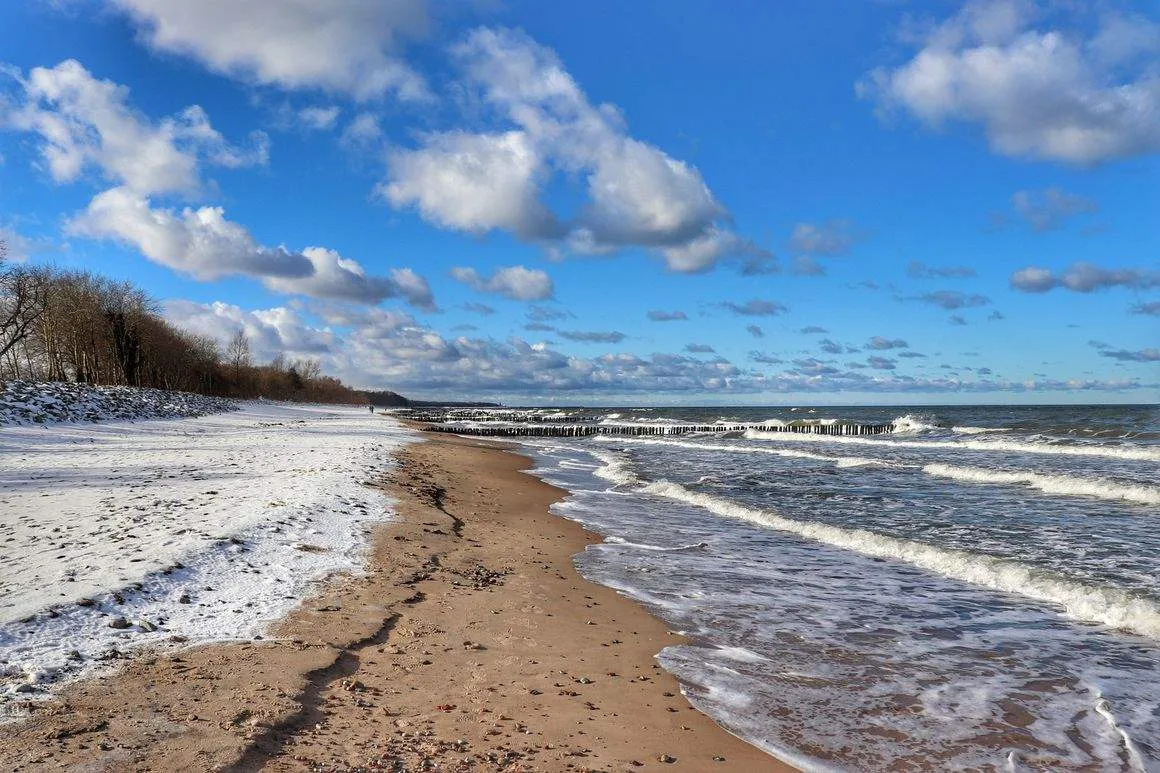 Kołobrzeg plaża wiosna lato jesień zima