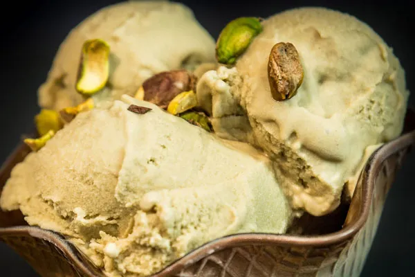 Gelato artigianale pistacchio colore naturale