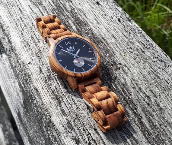 drewniany zegarek męski, spersonalizowane akcesoria dla mężczyzn z drewna