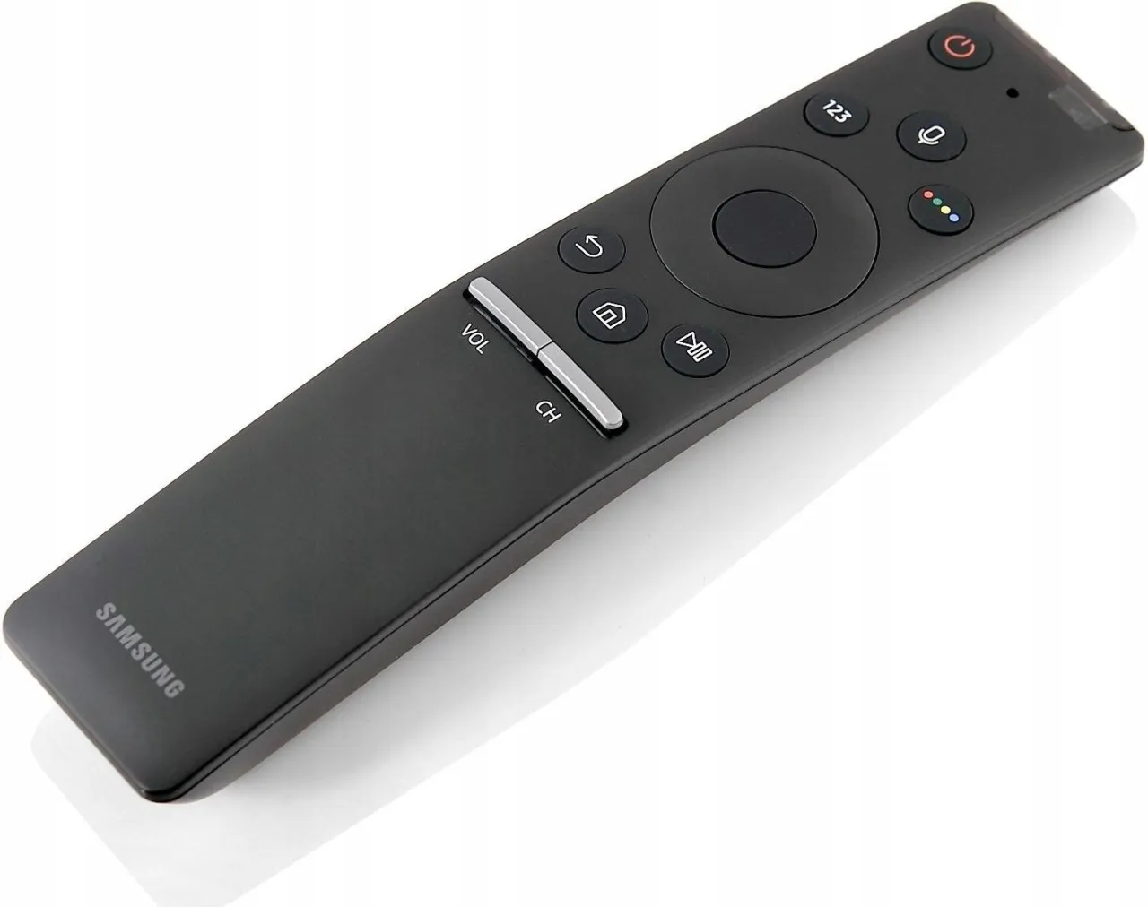 pilot telewizora samsung z widocznymi przyciskami