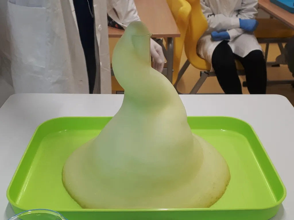 Eksperyment pasta słonia efekt