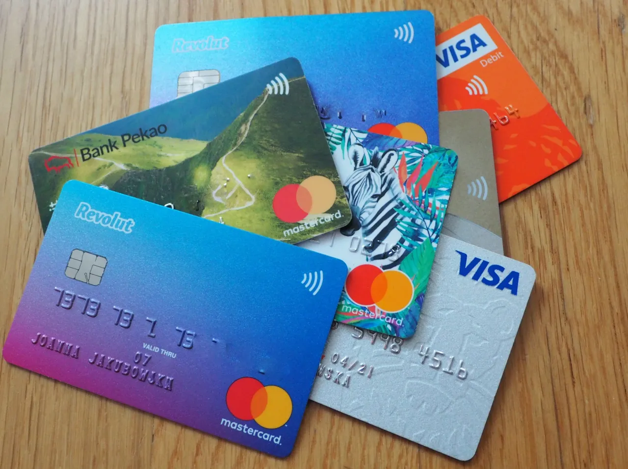 Karta wielowalutowa Revolut płatność na Węgrzech