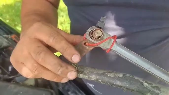 Narzędzia do naprawy mechanizmu wycieraczek DIY