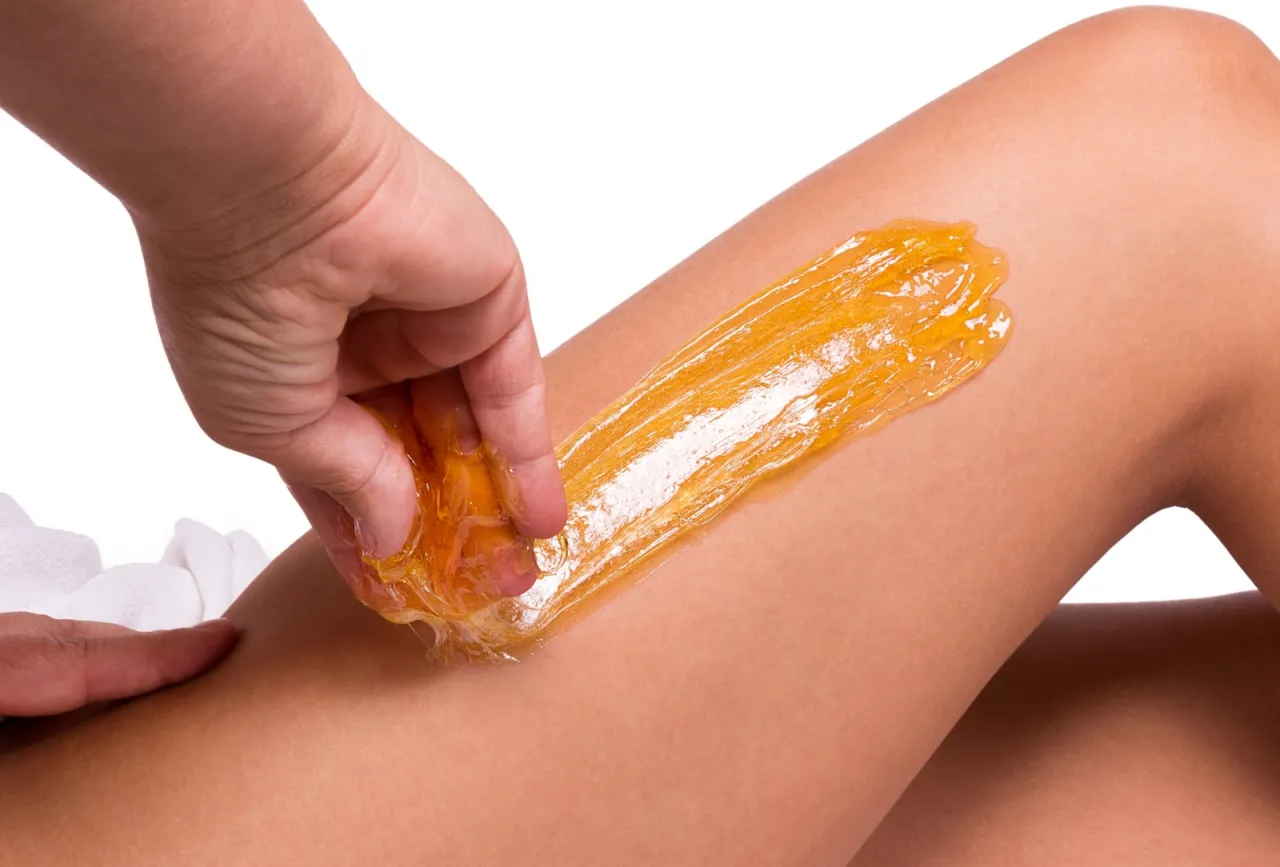 depilacja woskiem cukrowym na paskach