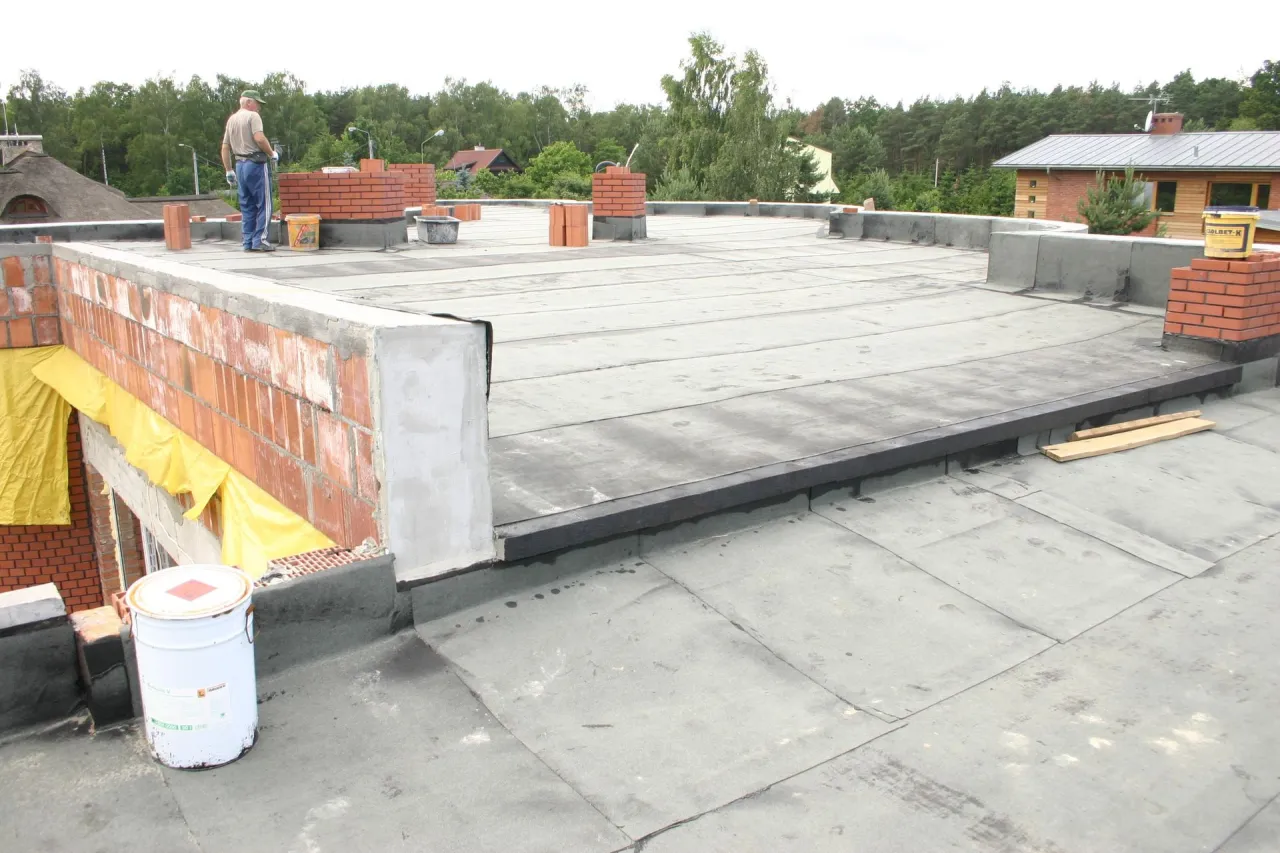 błędy wykonawcze hydroizolacji dachu płaskiego