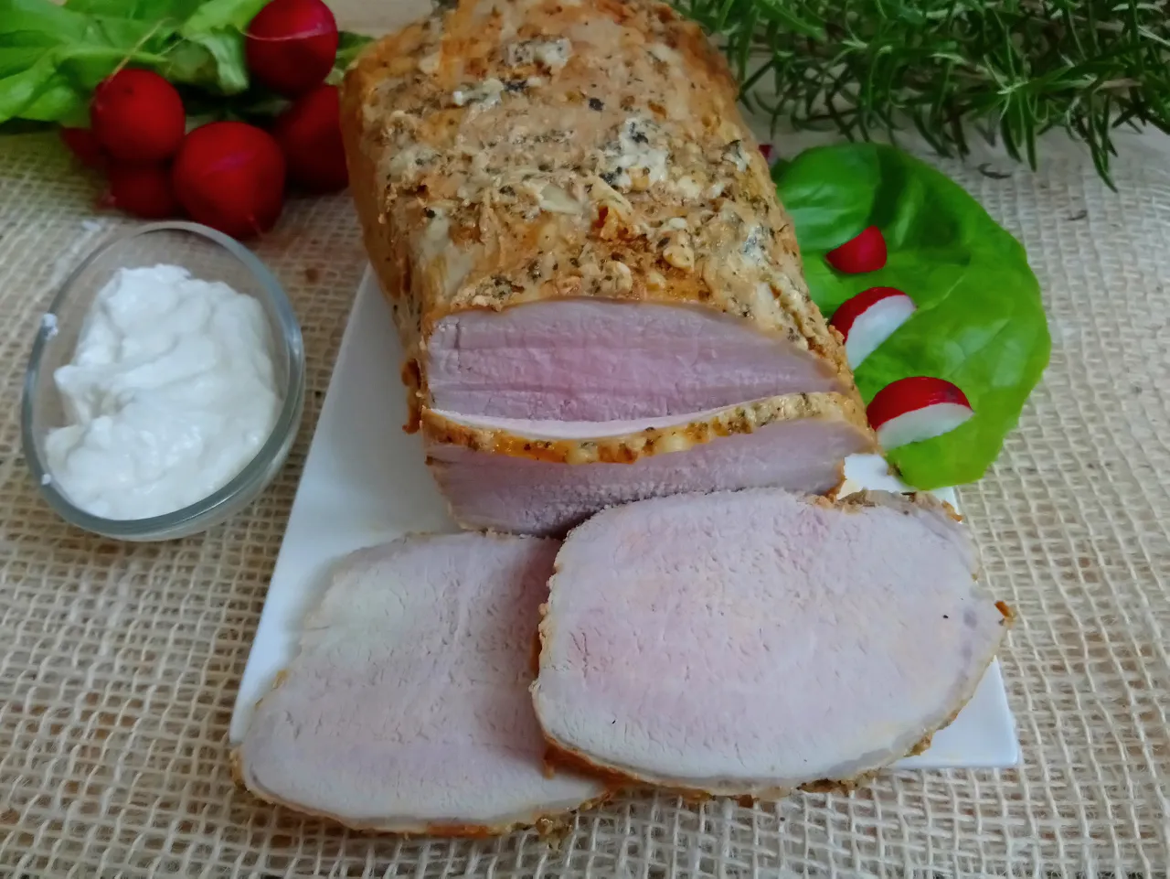 Zdjęcie Schab gotowany na zimno? Niezawodny przepis na domową imprezę
