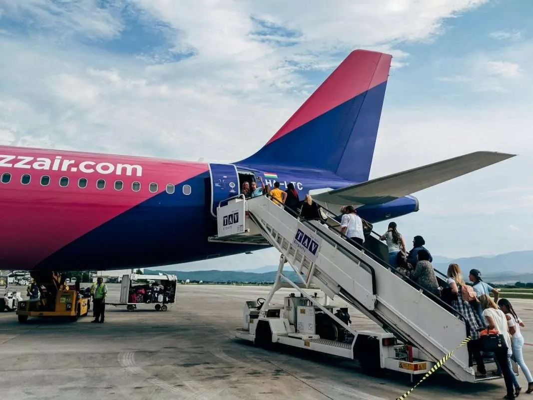 Zdjęcie Co można zabrać do bagażu podręcznego Wizz Air – uniknij problemów na lotnisku