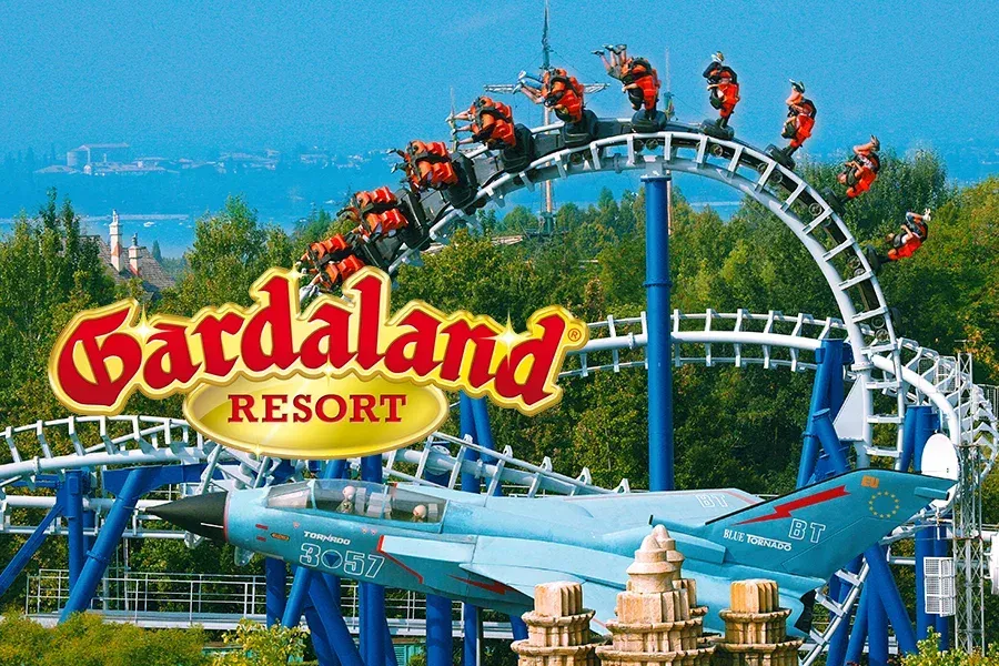 Gardaland park rozrywki Jezioro Garda