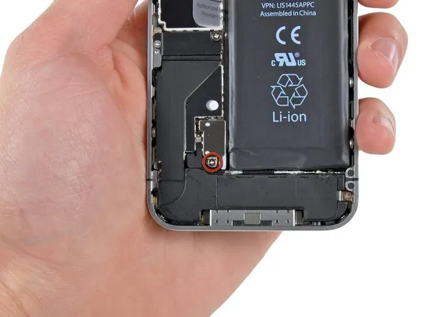 iPhone 4 common issues battery antenna button