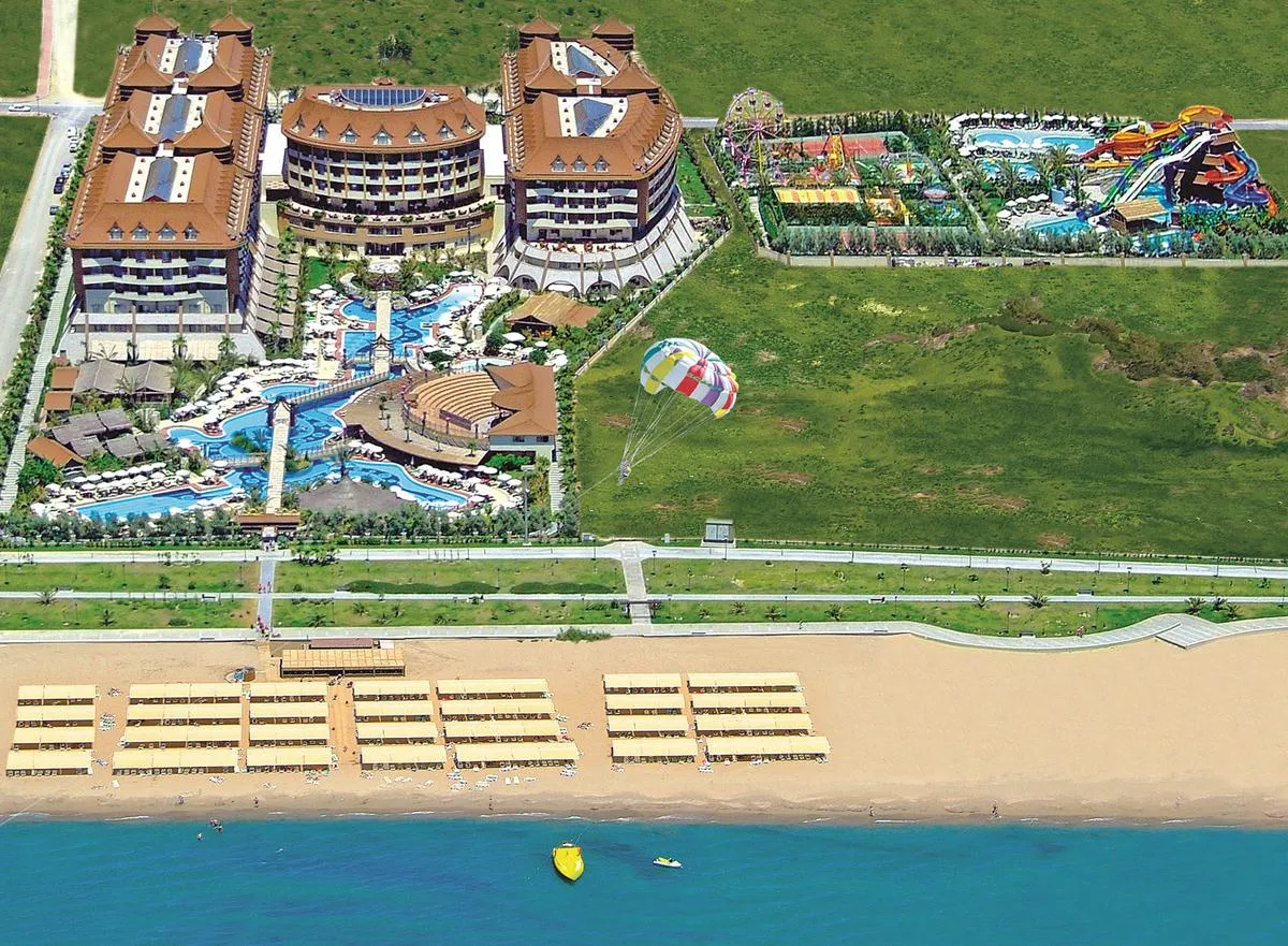 Royal Dragon Hotel Lunapark Riesenrad