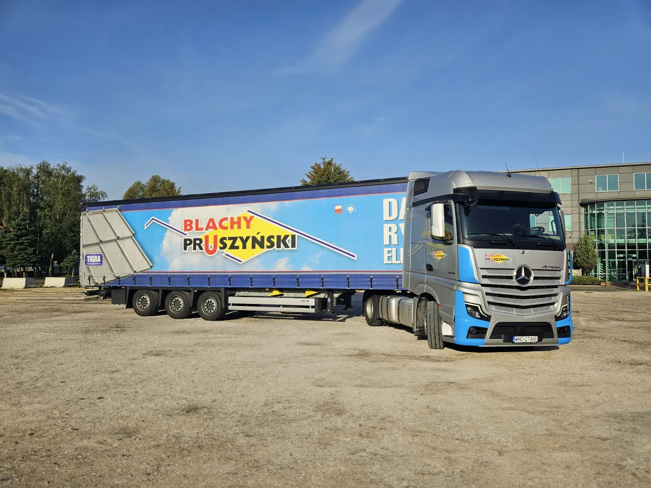 Flota pojazd&oacute;w transportowych Polska