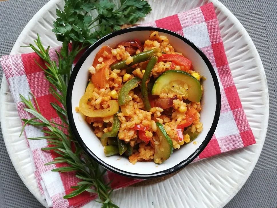 Lekkostrawne dania z kaszą bulgur i warzywami