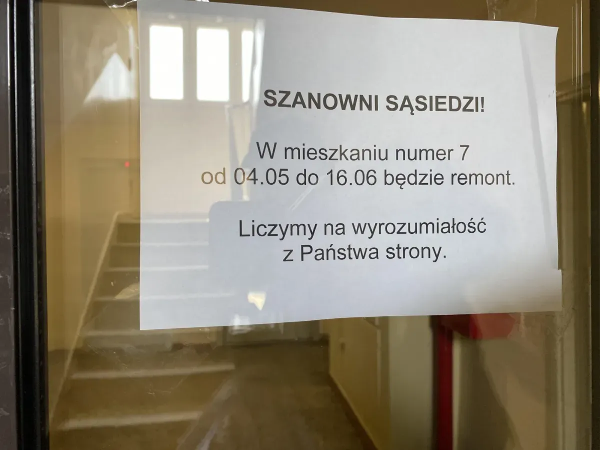 Ogłoszenie o remoncie na klatce schodowej