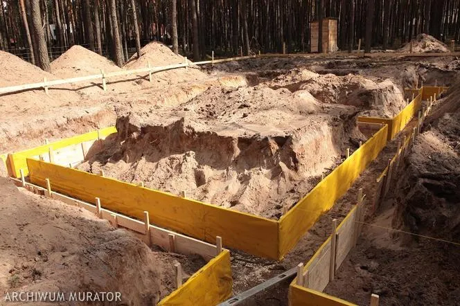 Zdjęcie Jak prawidłowo wykopać dół pod fundament - krok po kroku