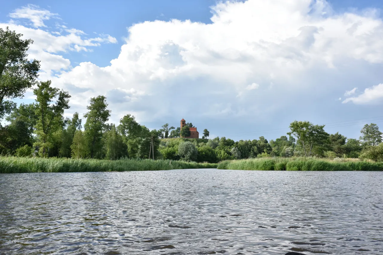Kajaki Pilica Spała malowniczy krajobraz rzeki