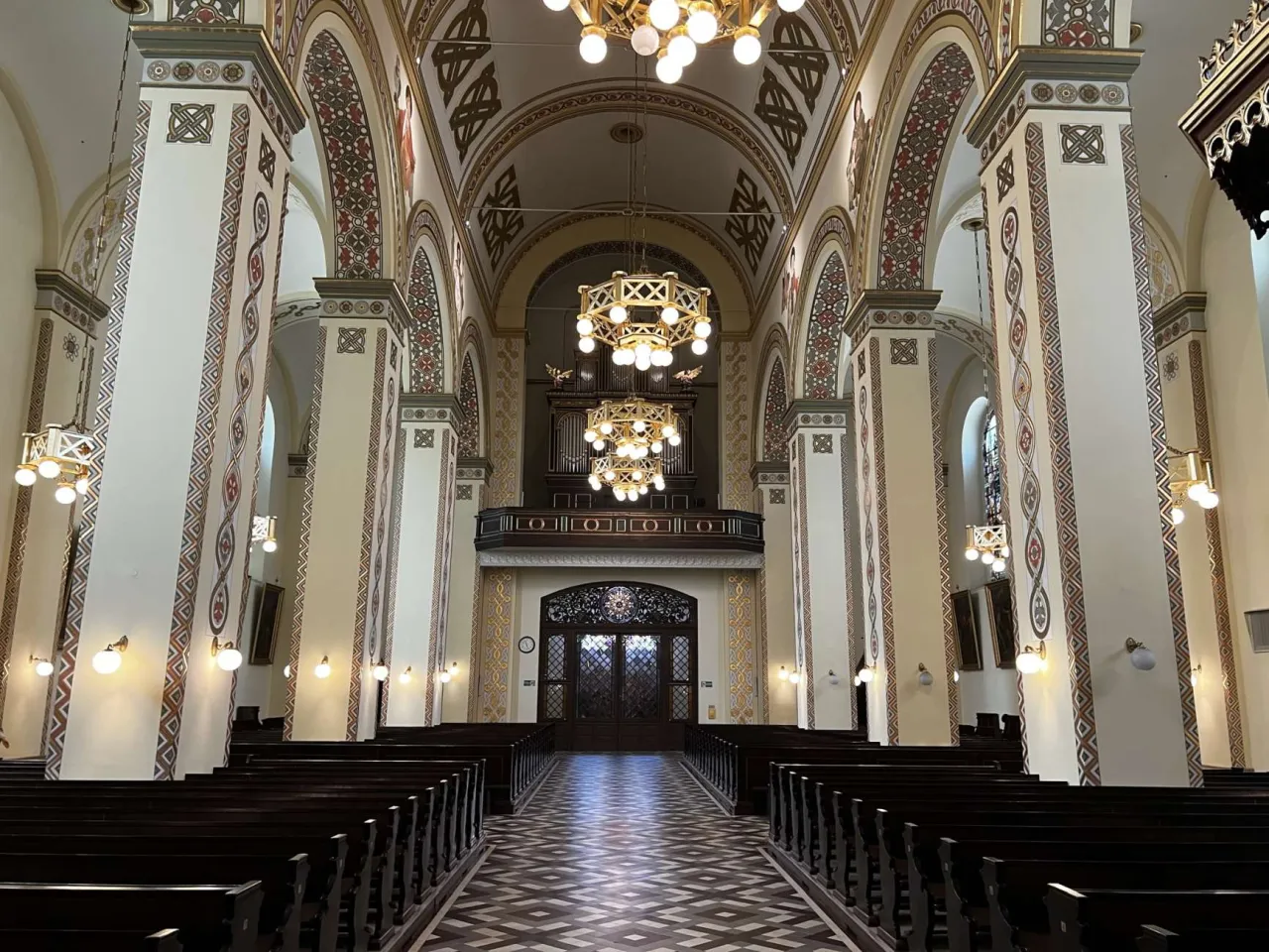 Wnętrze Bazyliki św. Wojciecha w Mikołowie