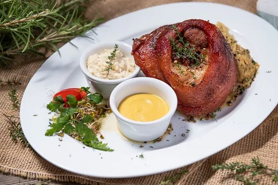 golonka z kapustą i chrzanem