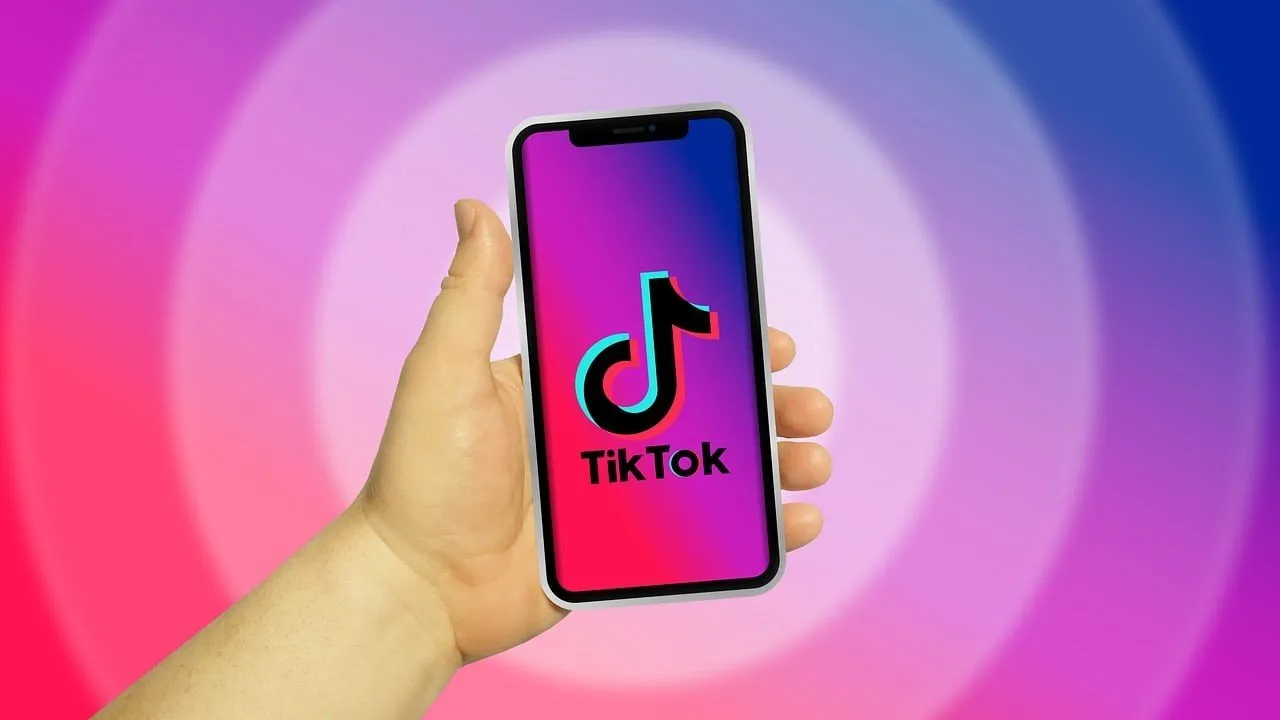 TikTok ustawienia filtrowanie sł&oacute;w kluczowych