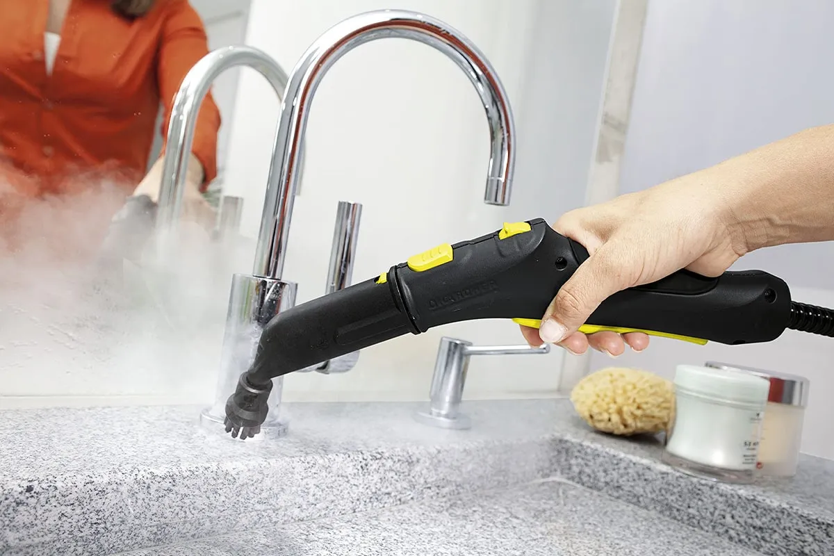 myjka parowa do łazienki przed i po