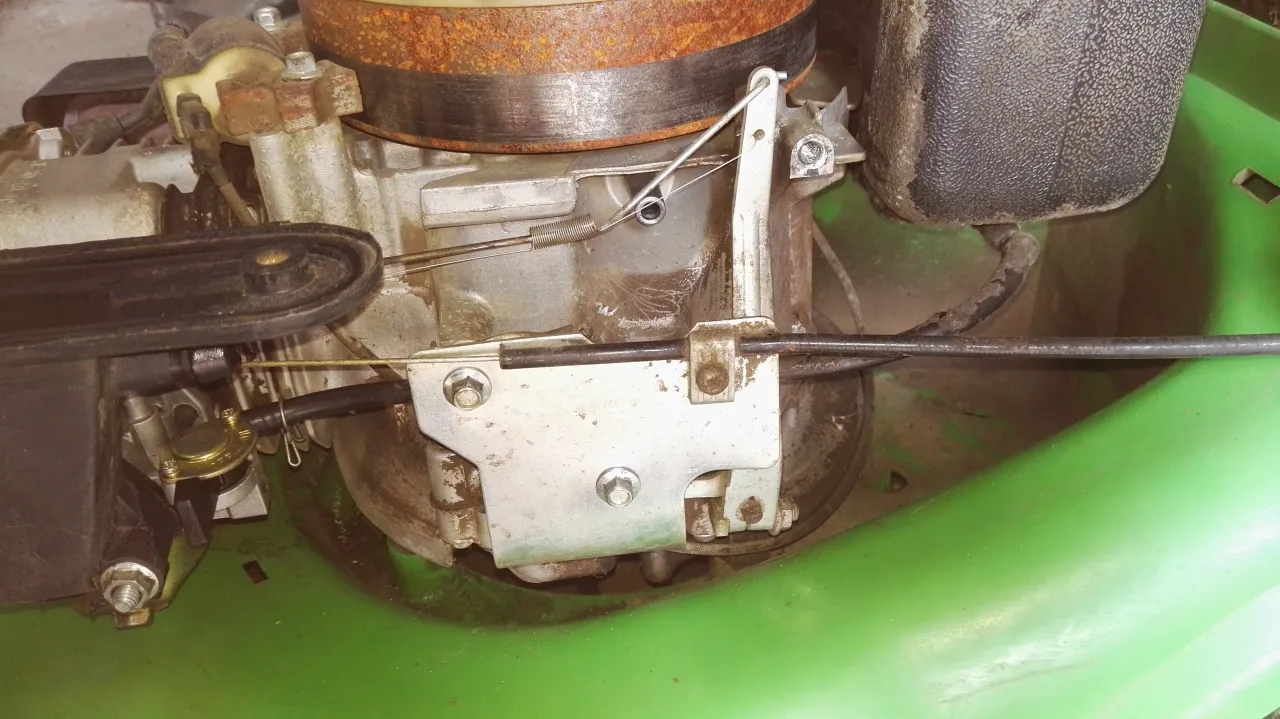 kosiarka NAC budowa układu zapłonowego