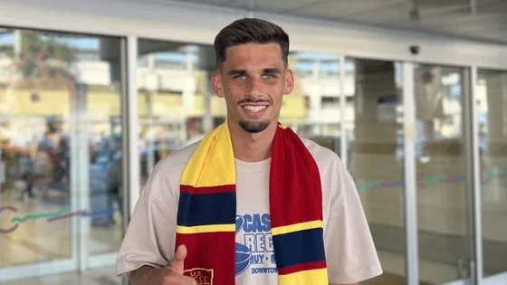 Filip Marchwiński w koszulce US Lecce