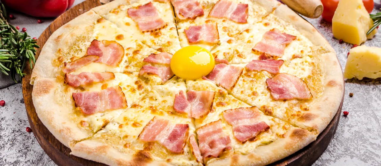 Włoska pizza neapolitańska, pasta carbonara