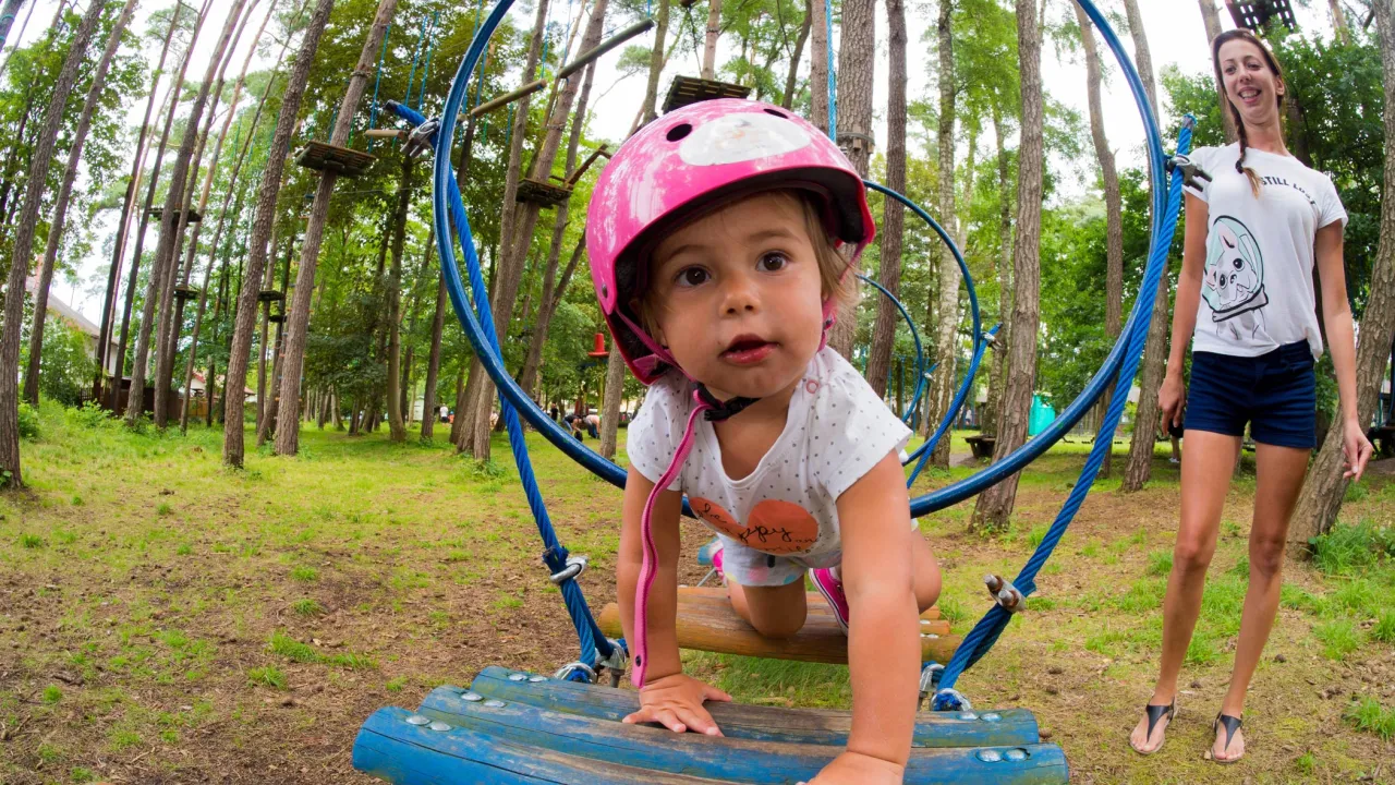 Mielno atrakcje dla dzieci park linowy