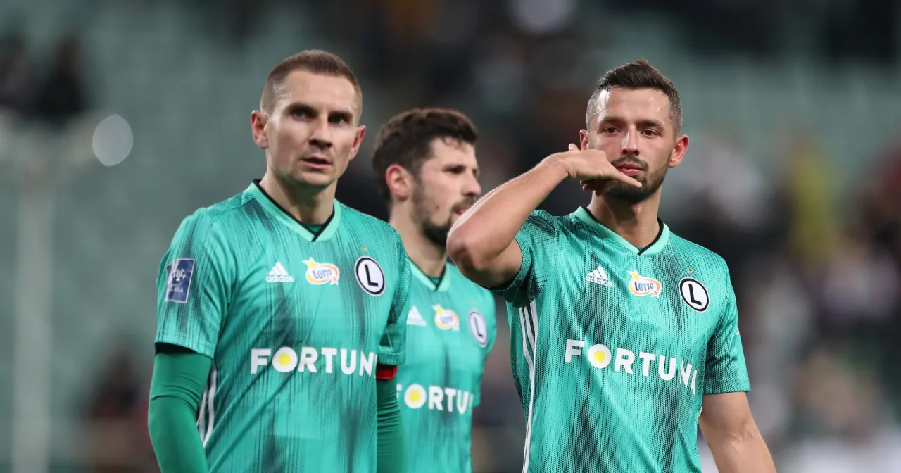 piłkarze ekstraklasa zarobki