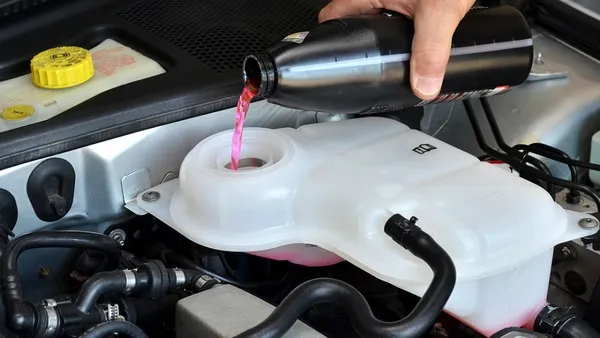Zdjęcie Jaki płyn do chłodnicy Ford Mondeo MK4? Uniknij kosztownych błędów