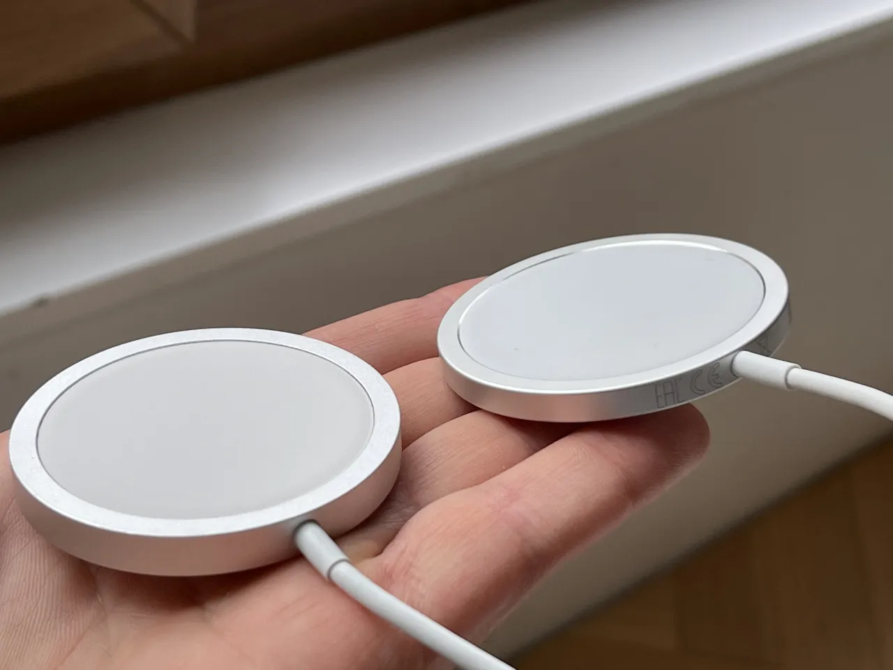 ładowarka indukcyjna iPhone 11