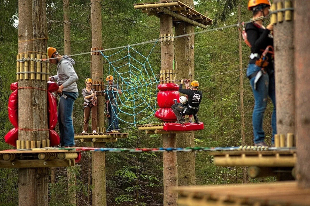 Park Linowy Nad Bugiem Brok trasy dla dzieci i dorosłych