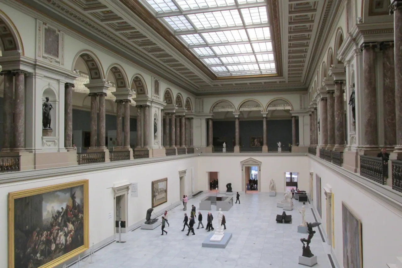 Wnętrze Muzeum Sztuki Dawnej Bruksela