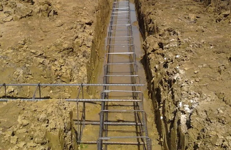 pręty zbrojeniowe i strzemiona do fundamentu