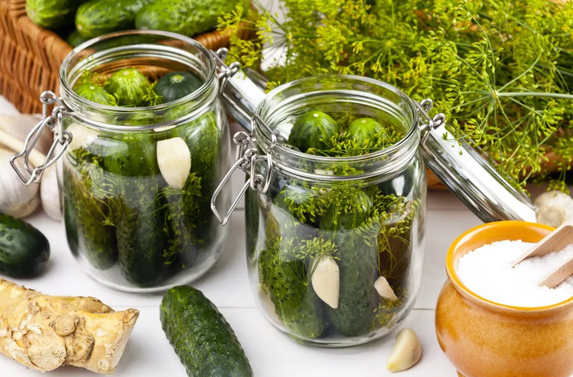 składniki na ogórki kiszone