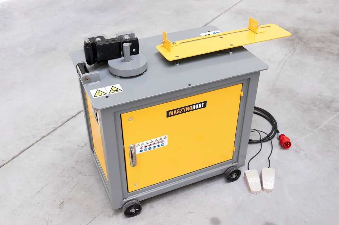 Profesjonalne giętarki do zbrojenia, gotowe do pracy. Solidna konstrukcja i intuicyjna obsługa.