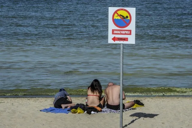 Zdjęcie Gdzie zakaz kąpieli nad Bałtykiem? Sprawdź niebezpieczne plaże