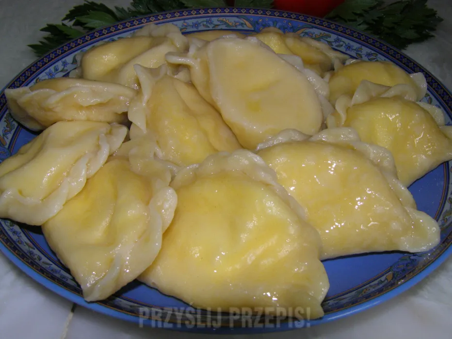 Zdjęcie Kaloryczność pierogów z serem - poznaj prawdziwą wartość każdej sztuki