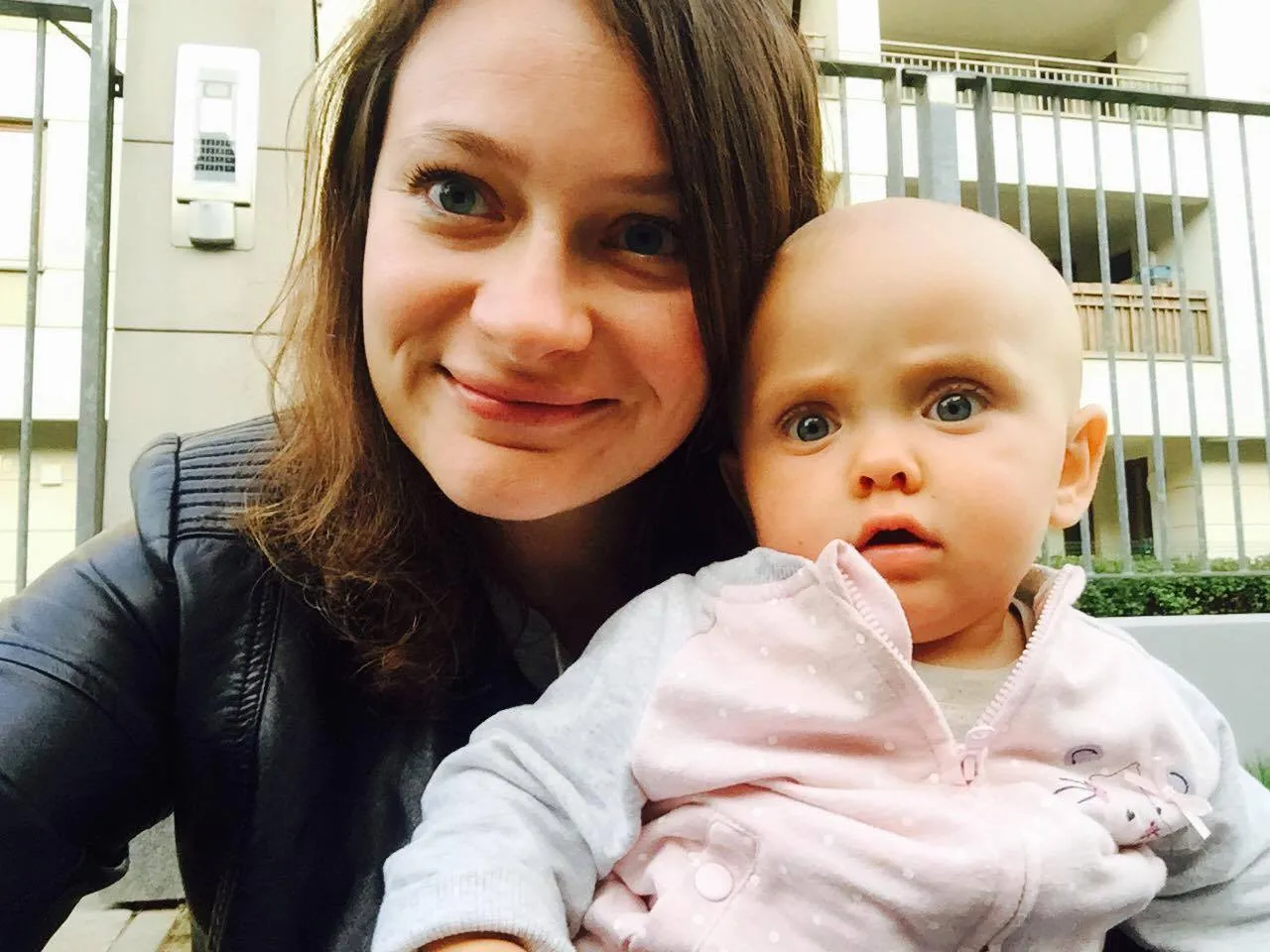 szczęśliwe dziecko żłobek rodzice