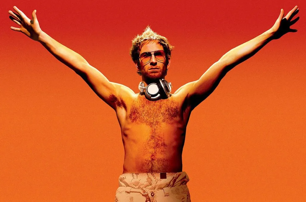 Paul Kaye jako Frankie Wilde