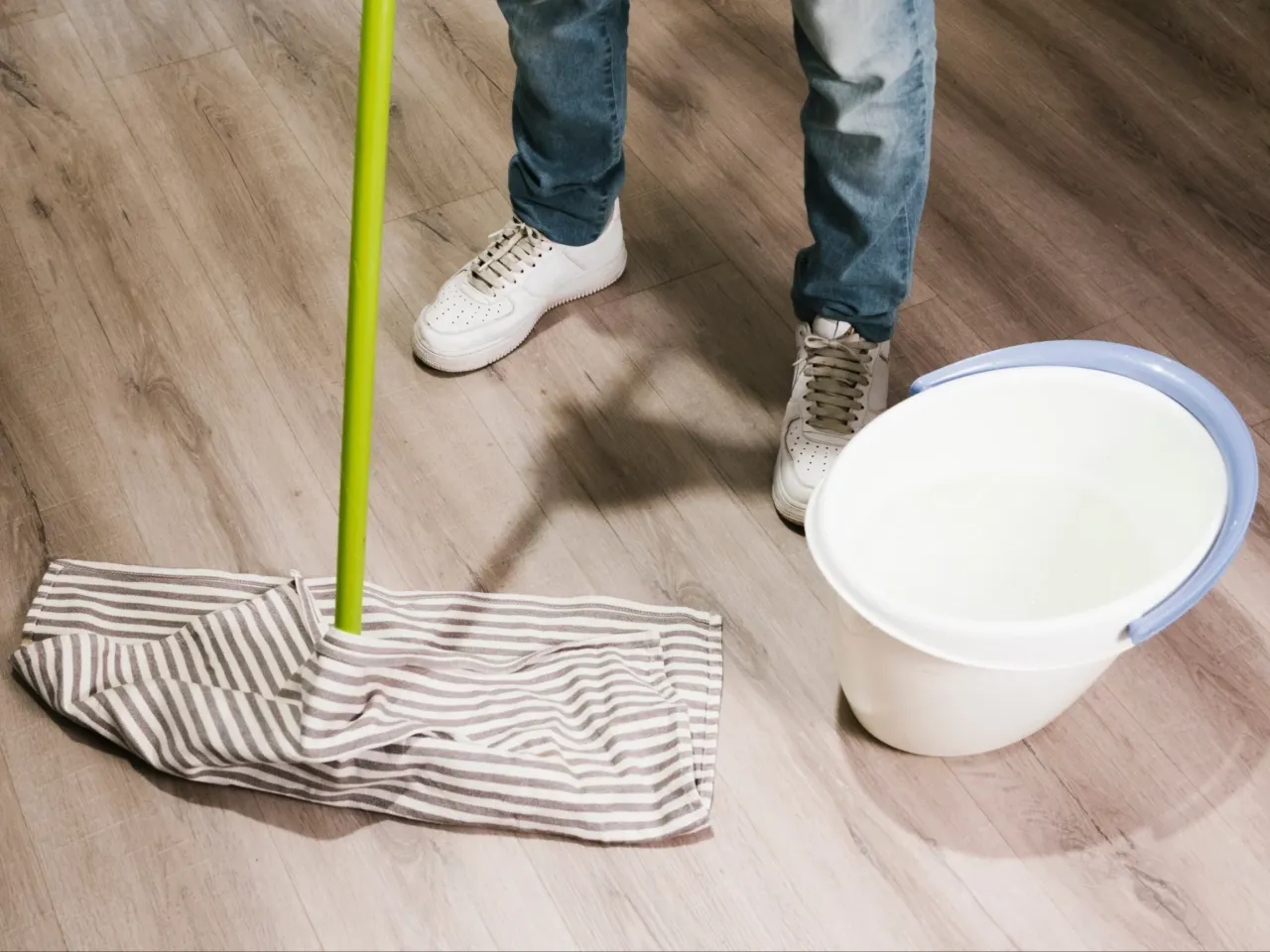 Domowe sposoby czyszczenia paneli ocet oliwa