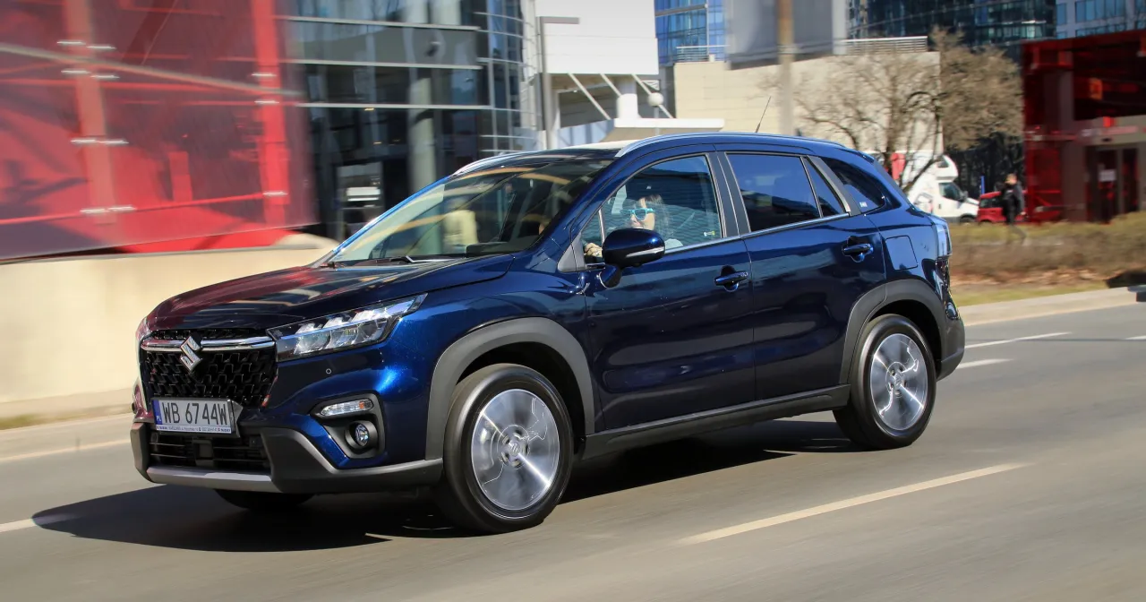 Zdjęcie Suzuki S-Cross pojemność baku - ile litrów naprawdę zmieści?