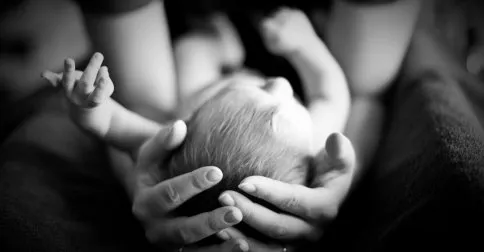 Zdjęcie Co może jeść mama po porodzie: 10 kluczowych porad dietetycznych