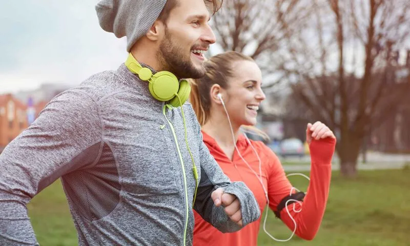Zdjęcie Les meilleurs casques audio pour footing : sécurité et confort essentiels
