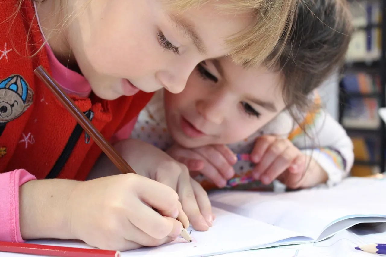 Zdjęcie Czym jest klasa integracyjna? Cele, korzyści i zasady funkcjonowania w szkole