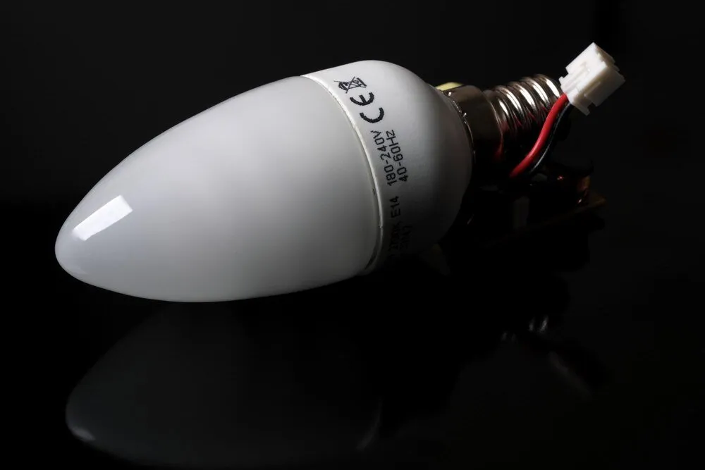 Zdjęcie Ile prądu zużywa żarówka LED i jak oszczędzić na rachunkach za energię?