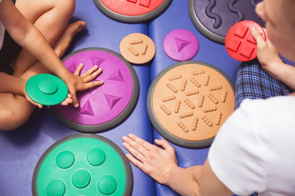 Zdjęcie Czy zaburzenia integracji sensorycznej mijają? Sprawdź, jak terapia może pomóc