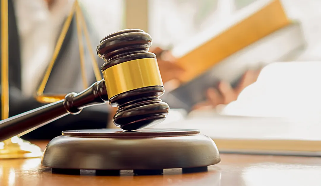 Zdjęcie Co oznacza, że wyrok jest nieprawomocny? Kluczowe informacje i skutki