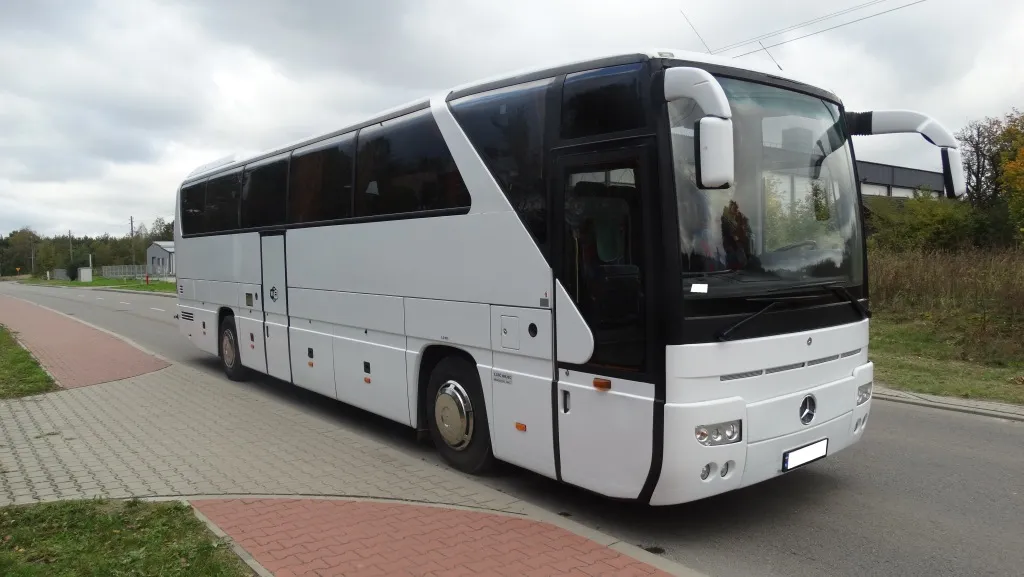 Zdjęcie Ile kosztuje wynajem autokaru? Poznaj ukryte koszty i wskazówki