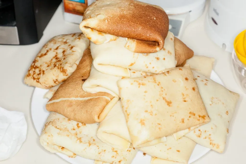 Zdjęcie Idealny przepis na ciasto naleśnikowe na krokiety, które nie pękają