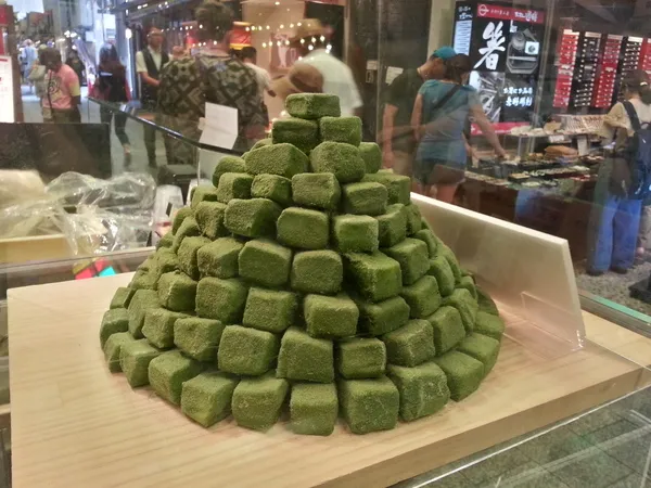 Zdjęcie Co to mochi? Odkryj tajemnice japońskiego przysmaku i jego znaczenie